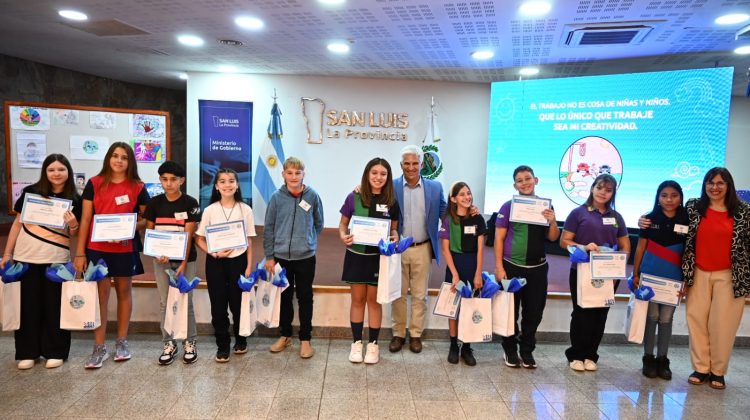 Concurso de dibujo sobre trabajo infantil: los 11 estudiantes distinguidos recibieron sus premios