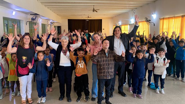 Alumnos de Buena Esperanza recibieron una charla de concientización sobre discapacidad