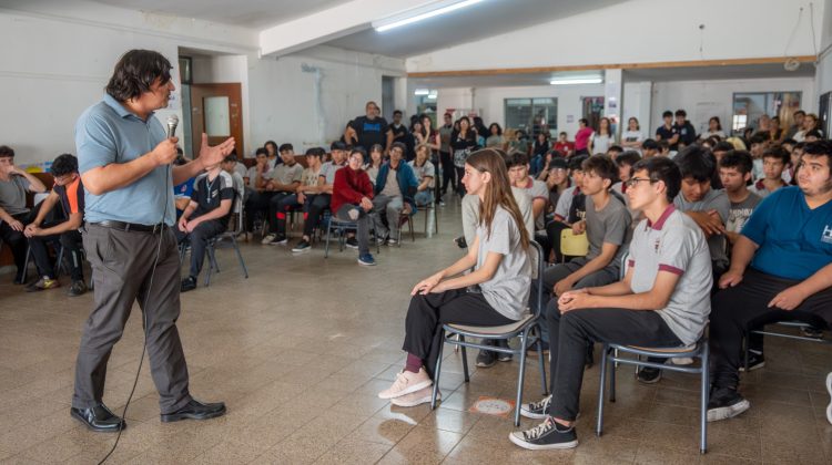 Brindaron una charla de discapacidad en la Escuela Nº20 ‘Antonio Berni’