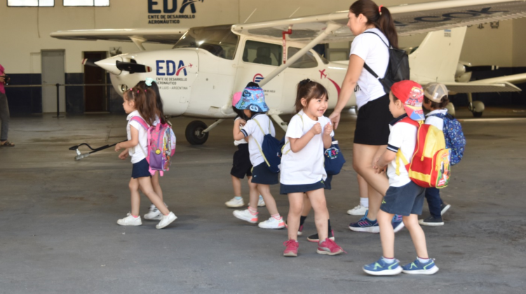 Niños del nivel Inicial visitaron el Ente de Desarrollo Aeronáutico