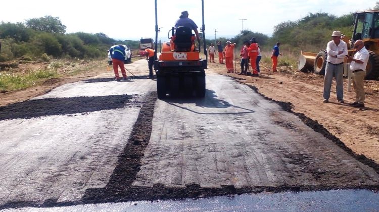 Vialidad Provincial reparó un hundimiento que afectaba unos 100 metros de la ruta N°6