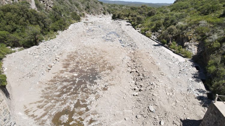 Hicieron tareas de mantenimiento en el canal Quebrada de López