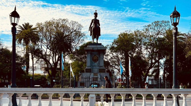 La semana comenzó con tiempo fresco, pero mañana sube la temperatura