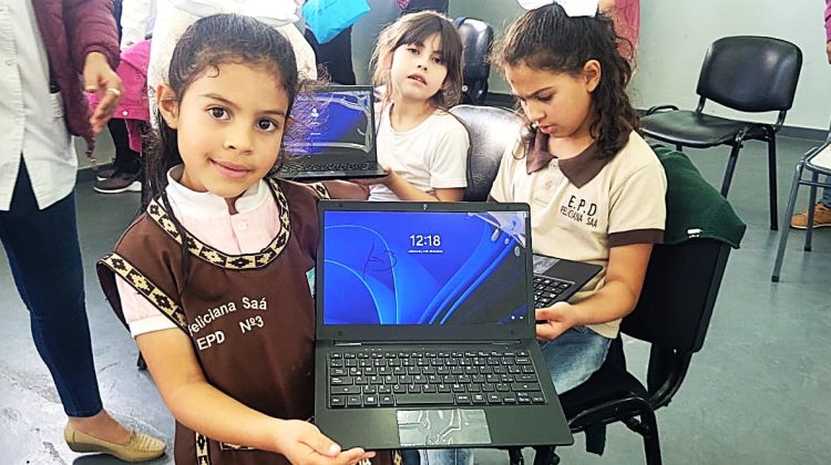 La comunidad educativa del Pueblo Ranquel se sumó al programa ‘Conectando Parajes’