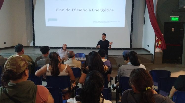 Brindaron una capacitación en eficiencia energética e hídrica en Villa Larca