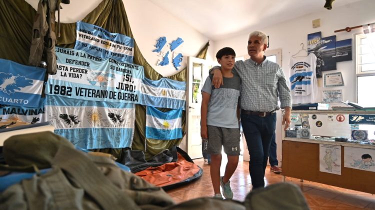 El Gobernador visitó el ‘Museo Malvinas’ en Saladillo