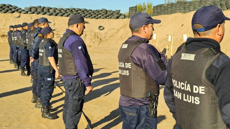 Más de 3.600 policías se capacitaron en el Plan Anual de Entrenamiento 2024