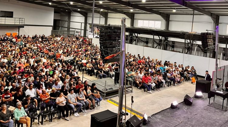 Poggi a los emprendedores: “Ustedes son el ejemplo positivo dentro de la sociedad”