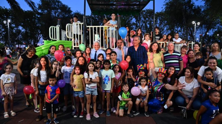 La plaza Sarmiento se convirtió en un espacio renovado para la alegría