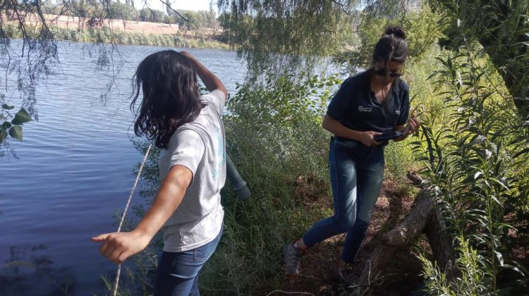 San Luis Agua tomó muestras del dique Chico