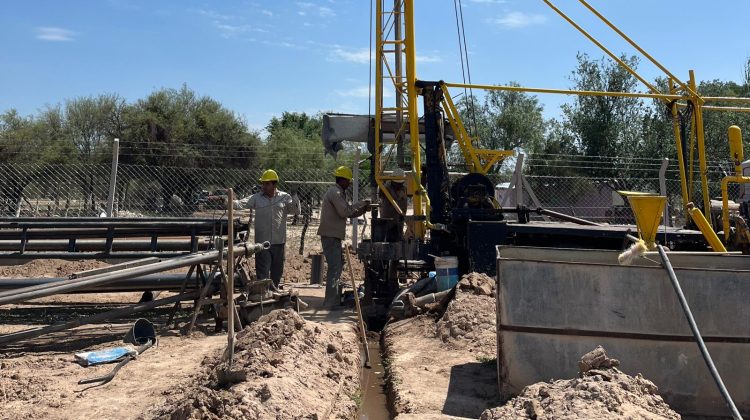 Concluyó la ejecución de la obra de toma de la perforación en Pampa Grande