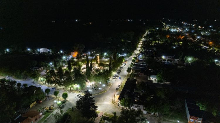 Cortaderas lleva adelante la instalación de luminarias led