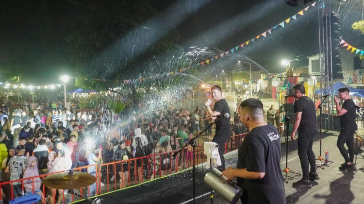 A puro ritmo y alegría, Quines vivió una nueva edición de sus carnavales