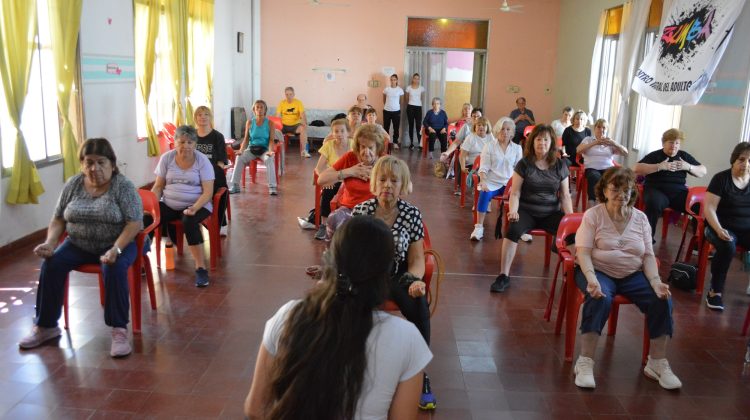 El Centro Integral del Adulto Mayor ‘San Vicente de Paul’ continúa sus talleres en vacaciones