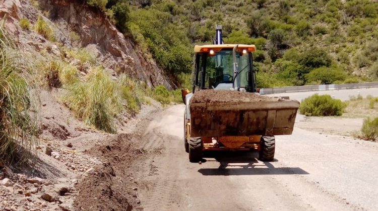 Realizaron tareas de limpieza en el camino que une La Punta con Potrero de los Funes