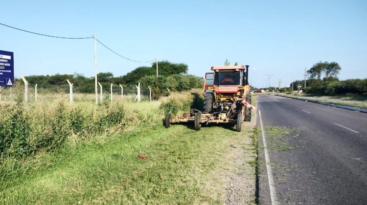 Vialidad Provincial reparó caminos, banquinas y realizó desmalezado en distintos lugares