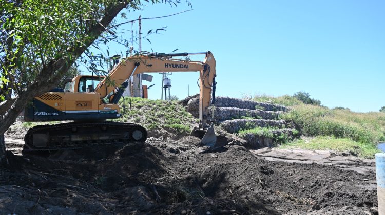 San Luis Agua finalizó con la obra de captación de agua cruda en Naschel