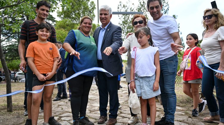 El Gobernador participó de la reinauguración de la plaza Ejército de los Andes