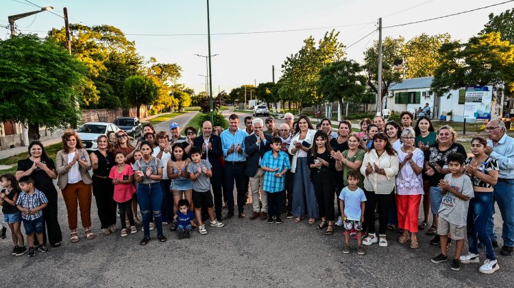 Bagual luce con un acceso renovado y con el pueblo iluminado 