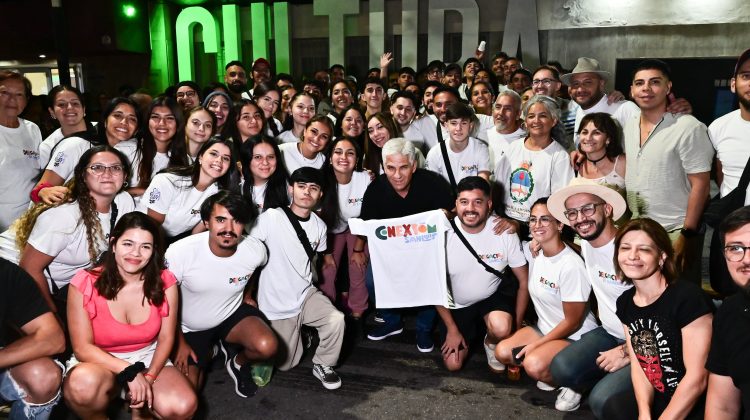 Con sus valijas cargadas de talento y sueños, la delegación sanluiseña partió rumbo a Cosquín