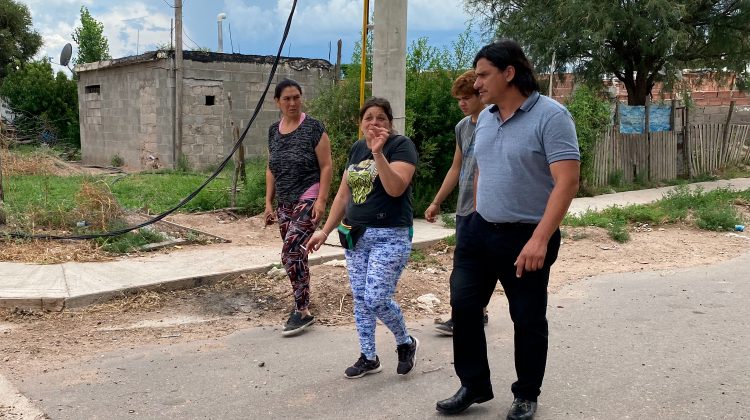 La secretaría de Personas con Discapacidad escuchó inquietudes de vecinos del barrio República