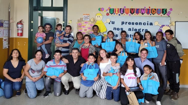 La Escuela Nº242 ‘Pablo Pizzurno’ le dio la bienvenida a sus estudiantes