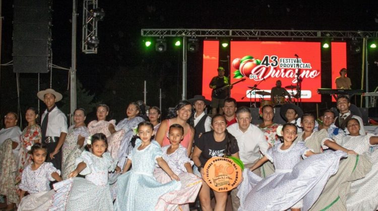 Leandro N. Alem vibró con su 43º edición del Festival Provincial del Durazno