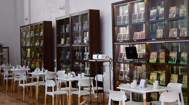 Inauguraron un café literario en el Antiguo Templo Santo Domingo