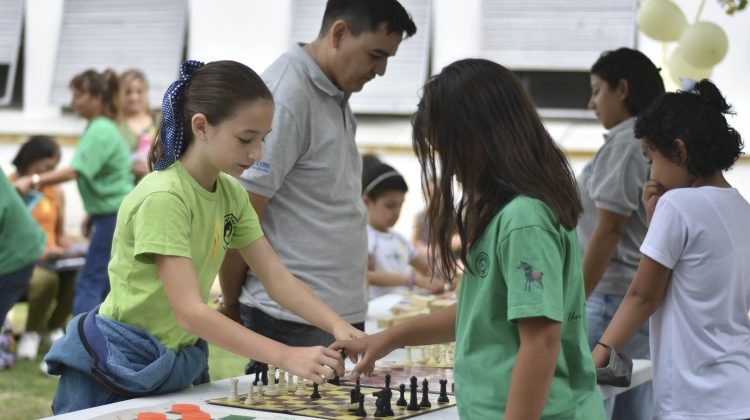 La ULP participó en una jornada por el Día Internacional del Cáncer Infantil