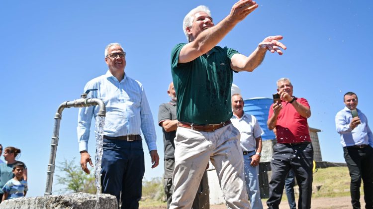 Comenzó una nueva época: el Gobernador inauguró el Troncal Sur del acueducto San Martín