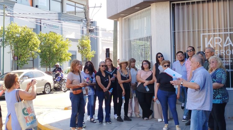 Realizaron una caminata cultural por el casco céntrico de San Luis