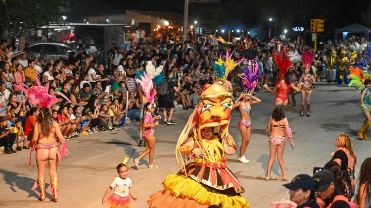 El Gobernador participó del Carnaval Concarán 2025