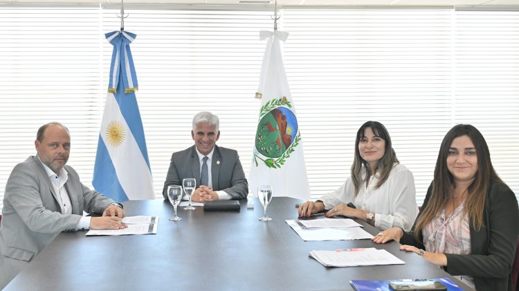 La intendenta de Lafinur renovó el convenio con ‘Construyendo con Tu Pueblo’ 2025