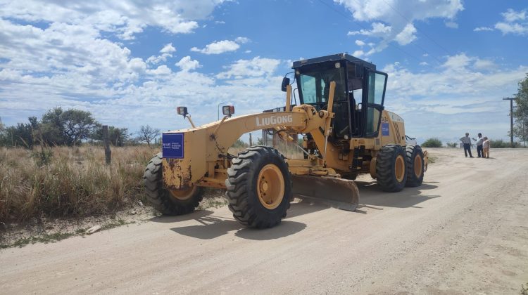 Avanza la reparación de caminos rurales en el departamento San Martín