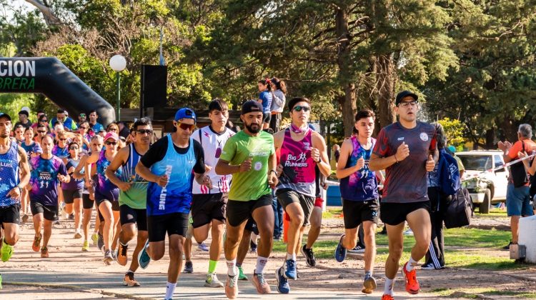 Más de 150 personas participaron en la correcaminata por Bahía Blanca