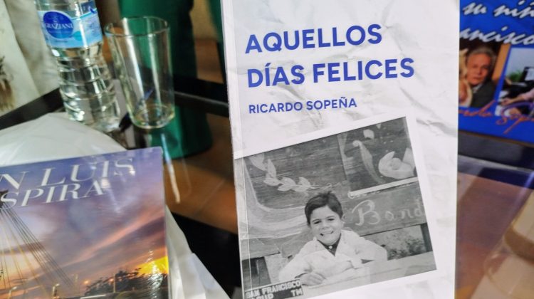 En el Antiguo Templo Santo Domingo presentaron el libro ‘Aquellos días felices’