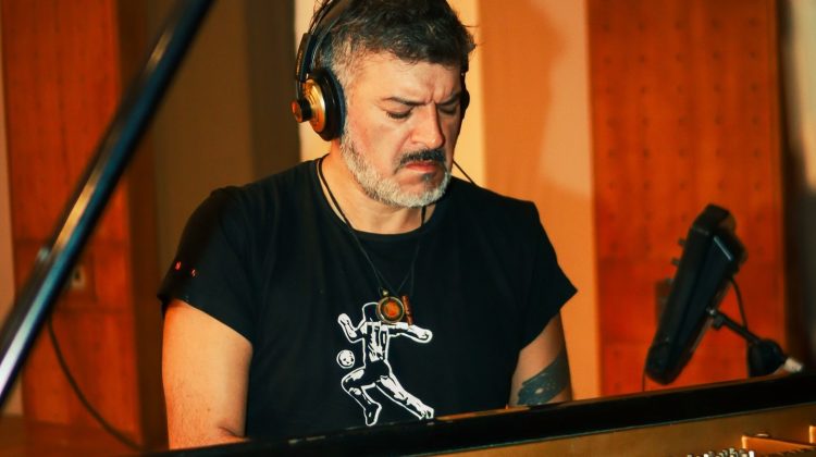 Mario Loyola grabó en la Casa de la Música