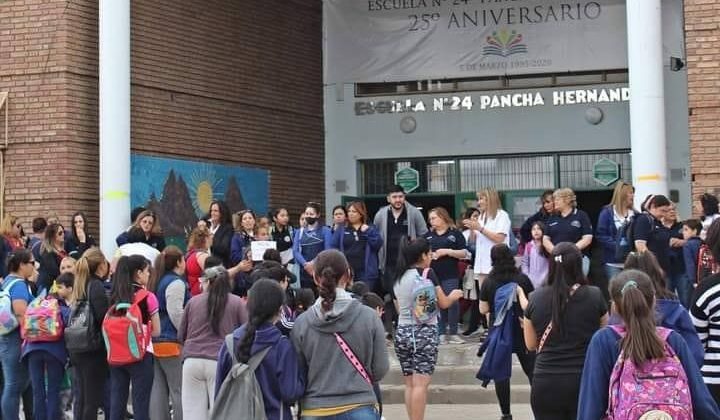 Educación designó al doctor Francisco Guiñazú como veedor en la Escuela ‘Pancha Hernández’