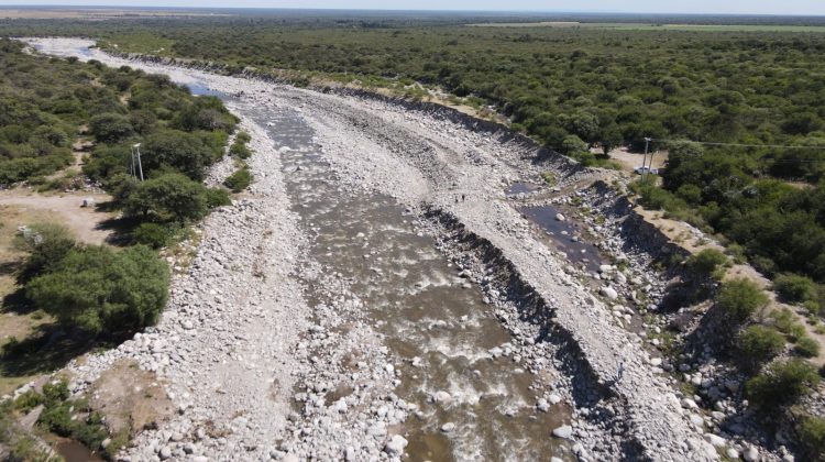 Encauzamiento del río Los Corrales, una obra que respondió bien a las crecidas