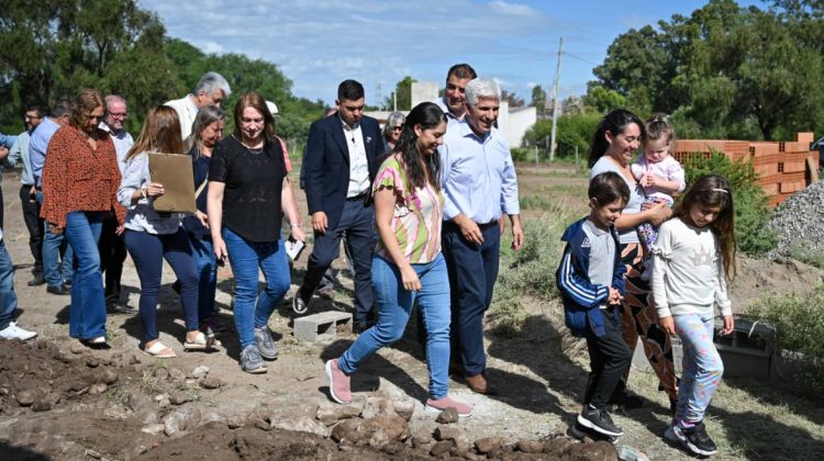 Cinco familias de Nogolí están a pasos de tener sus hogares