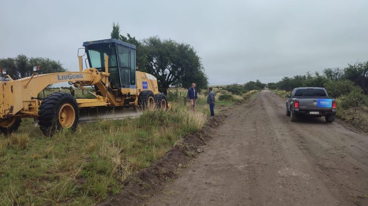 Continúa la reparación de caminos en el departamento San Martín tras el temporal