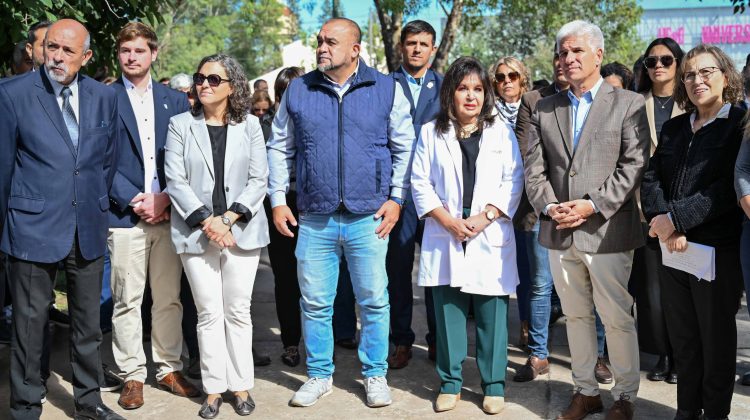 Poggi pasó por Villa Mercedes y dejó su impronta con un fuerte apoyo a la salud pública