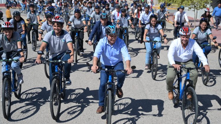 Plan TuBi: alumnos de tres escuelas de Concarán recibieron bicicletas del Gobierno