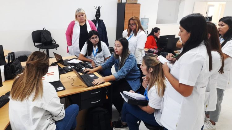 Capacitaron a personal del CAPS ‘Serranías Puntanas’ en el uso de herramientas digitales