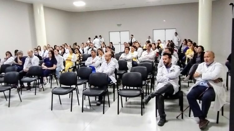 El Hospital Central realizó un Ateneo Extraordinario sobre ACV/AIT en pacientes jóvenes