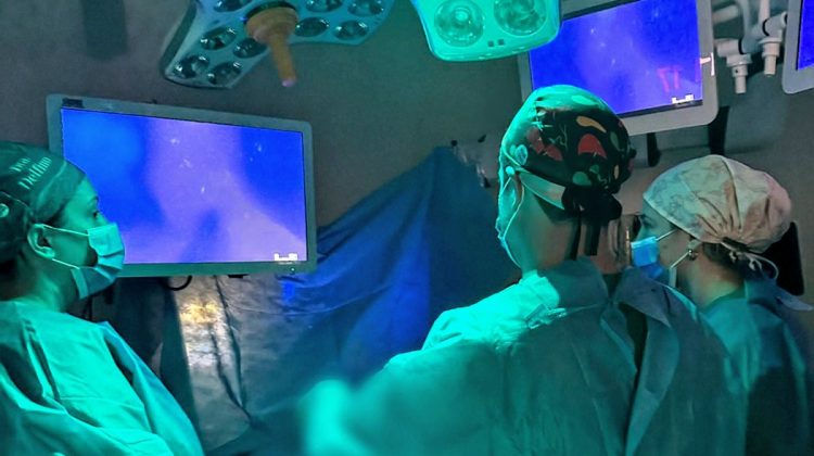 Médicos del ‘Ramón Carrillo’ realizaron la primera cirugía con fluorescencia