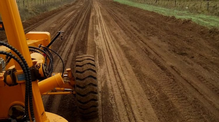 El Gobierno y productores de Dupuy articulan para el mantenimiento de caminos no pavimentados 