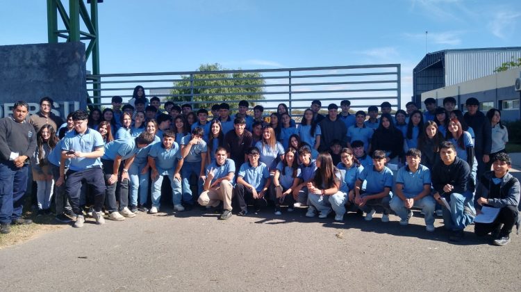 Estudiantes de Justo Daract visitaron la Planta ‘Metropolitana’ de Donovan