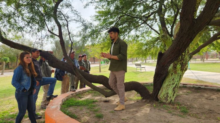 Juan Llerena fue el primer municipio en capacitarse sobre forestación