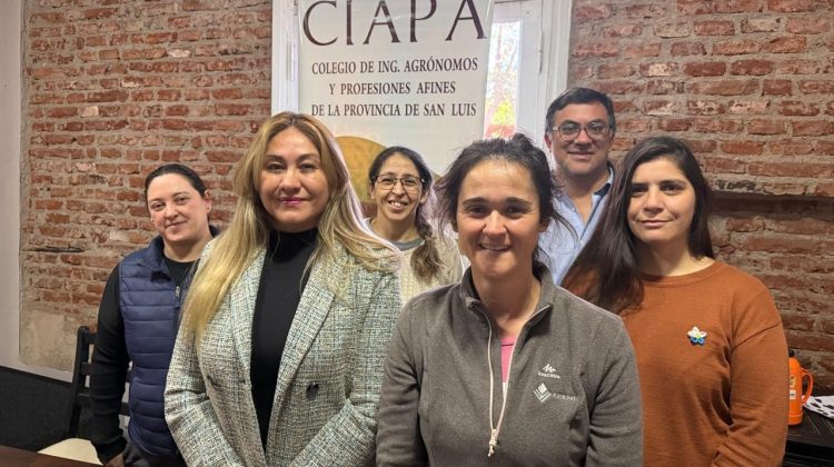 Firma Digital San Luis y el Colegio de Agrónomos renovaron su convenio de cooperación
